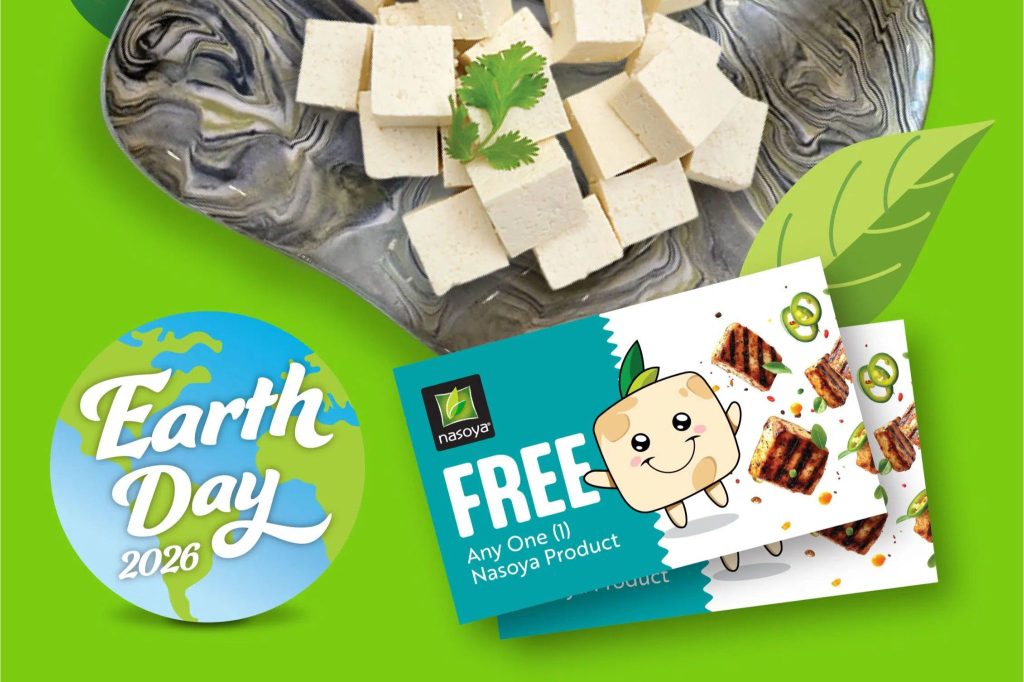 A plate holds neatly cut cubes of tofu, garnished with cilantro, against a vibrant green background. Promotional cards for a tofu product are positioned in the corner, featured in the Pulmuone Ceramic Plate Sweepstakes